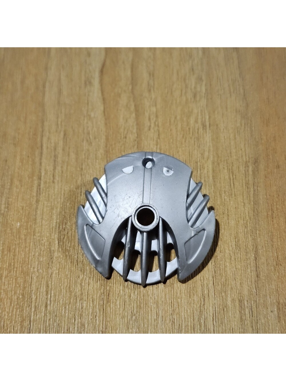 LEGO® Bionicle Weapon 5 x 5 Shield with 7 Fins - Part 45274 Pearl Silver